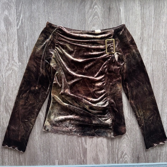 Y2K Made in USA Buckle Off The Shoulder Blouse size Medium - Picture 9 of 10